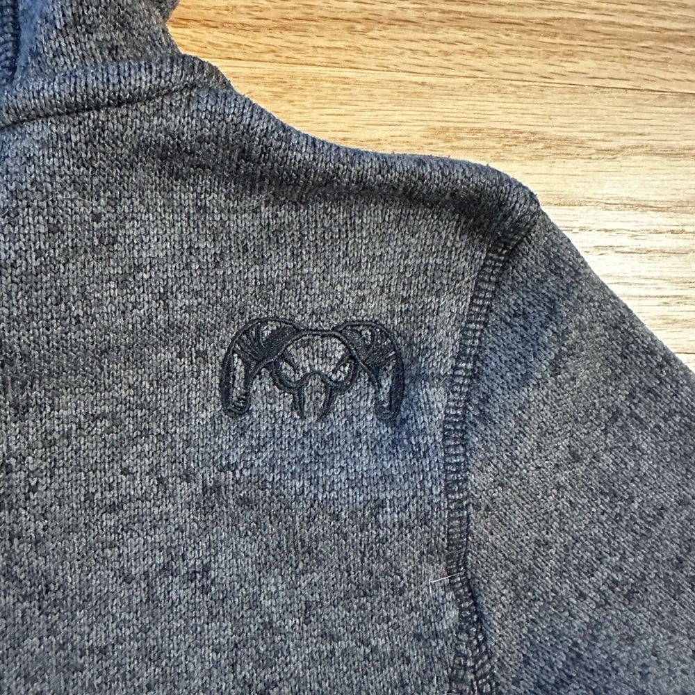 KUIU women’s base camp hoodie zip front - Picture 7 of 9